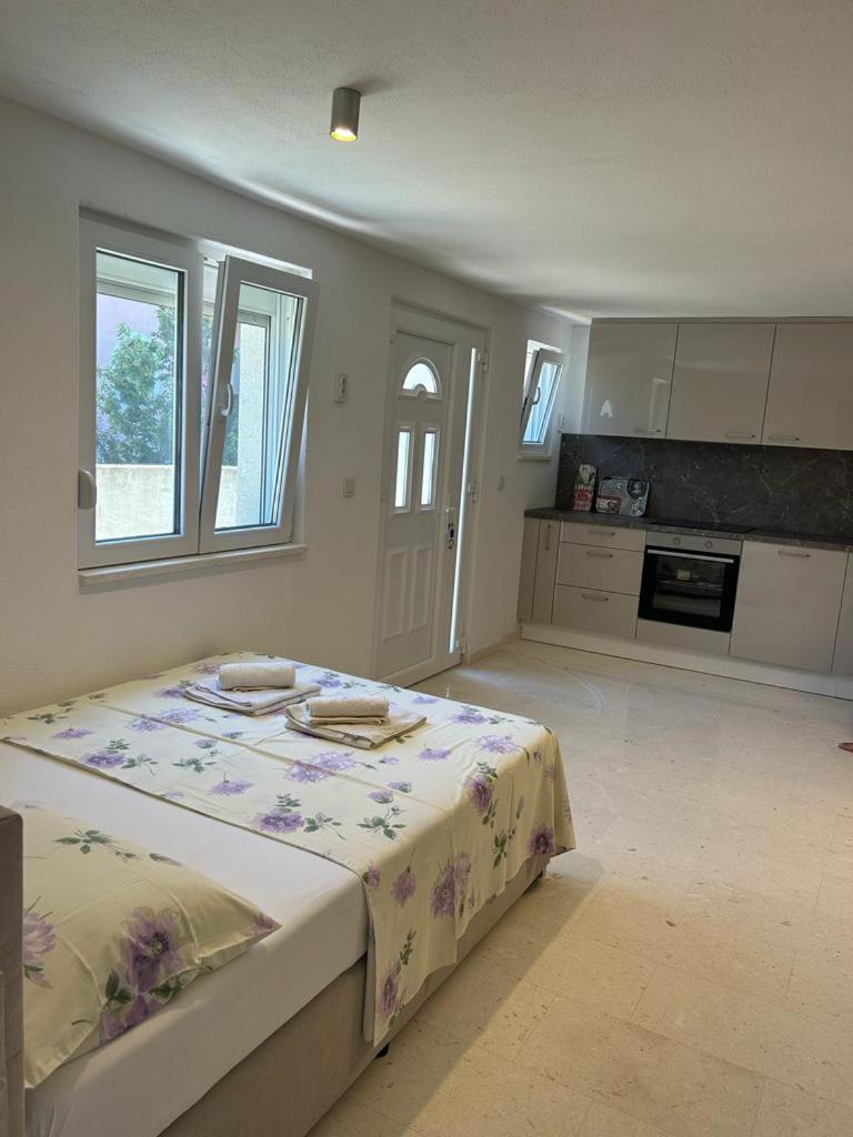 Villa Hercegovina Sveti Filip i Jakov Ruang foto